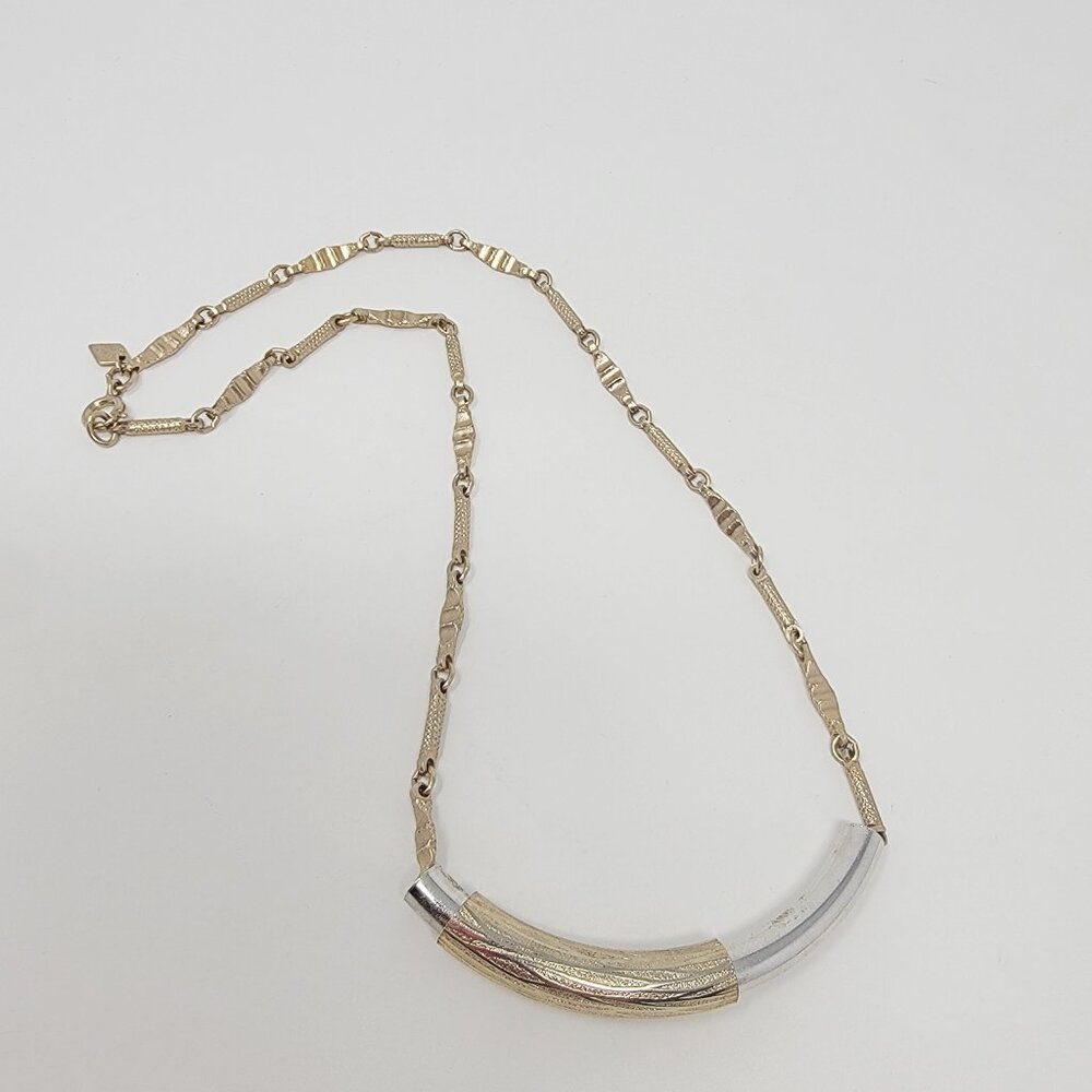 Vintage Sarah Coventry Canada 17" Gold Tone Textured Curved Bar Necklace *read*